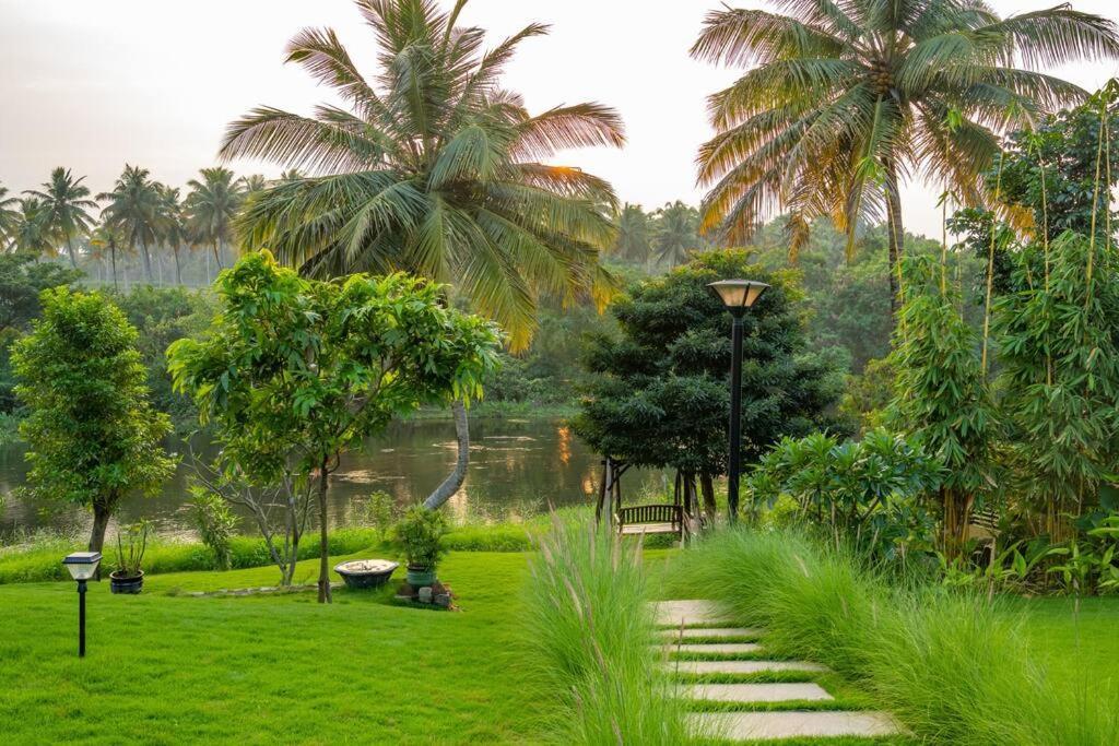 Pollāchi Villa Woods & Palms מראה חיצוני תמונה